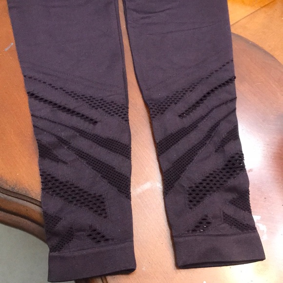 Marika Purple Gym Workout Leggings Mesh Detail - Picture 3 of 7